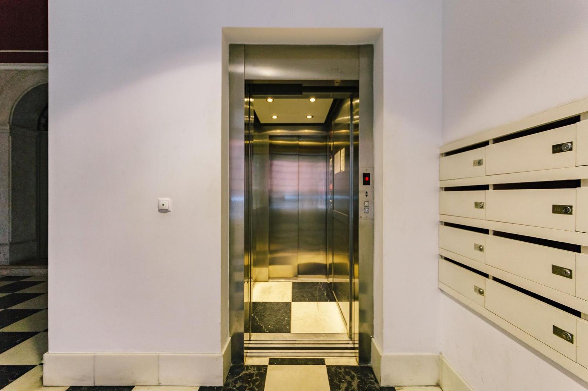 Chiado 2 Bedroom Elegant Apartment Lisboa Exteriér fotografie